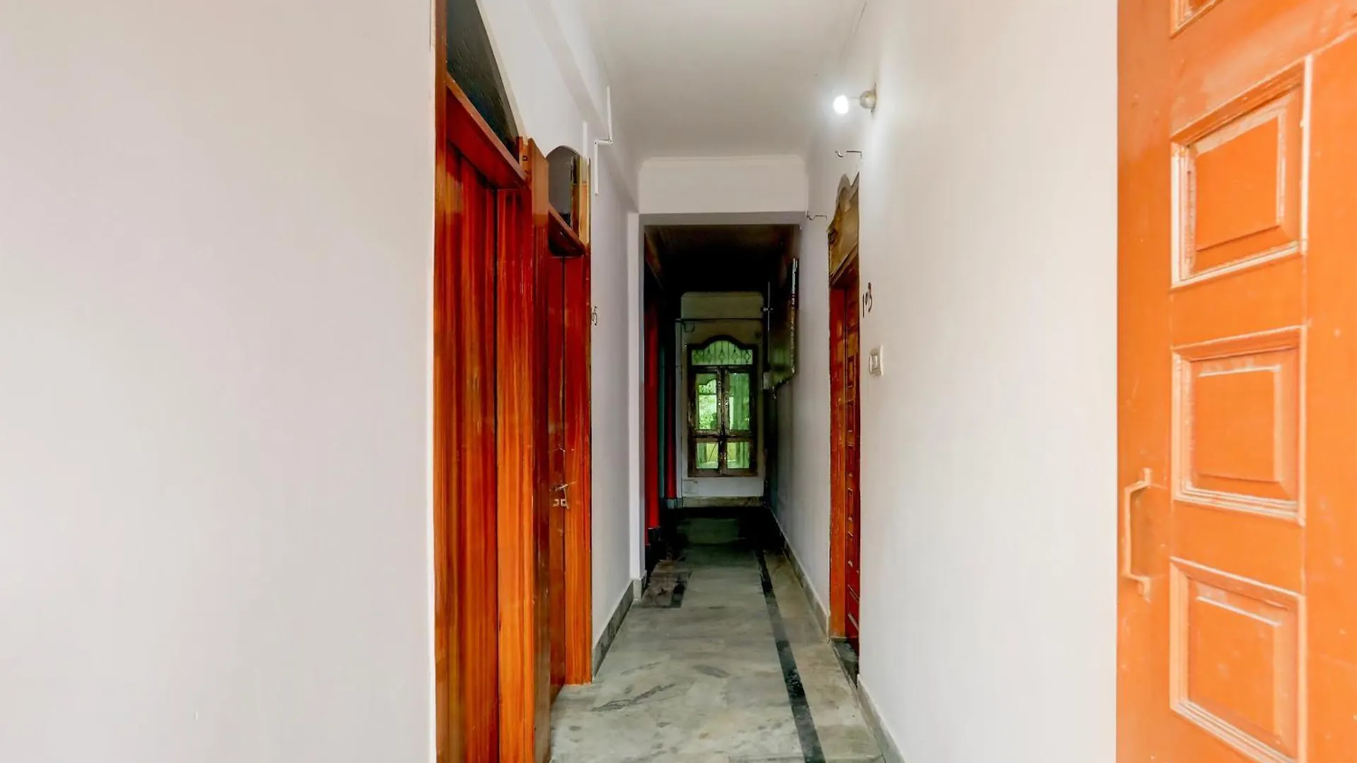 Hotel O The Relax In Varanasi