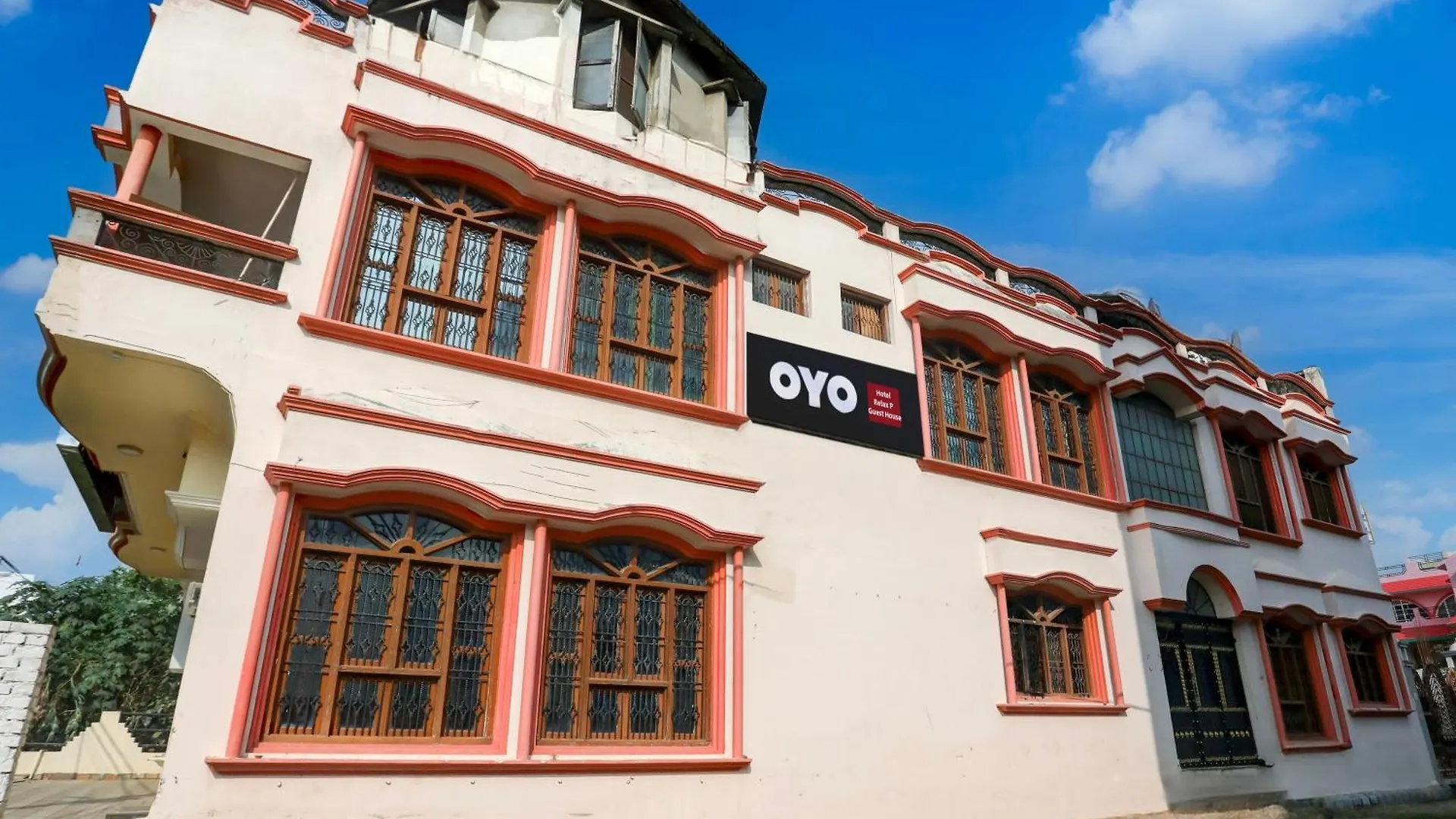 Hotel O The Relax In Varanasi